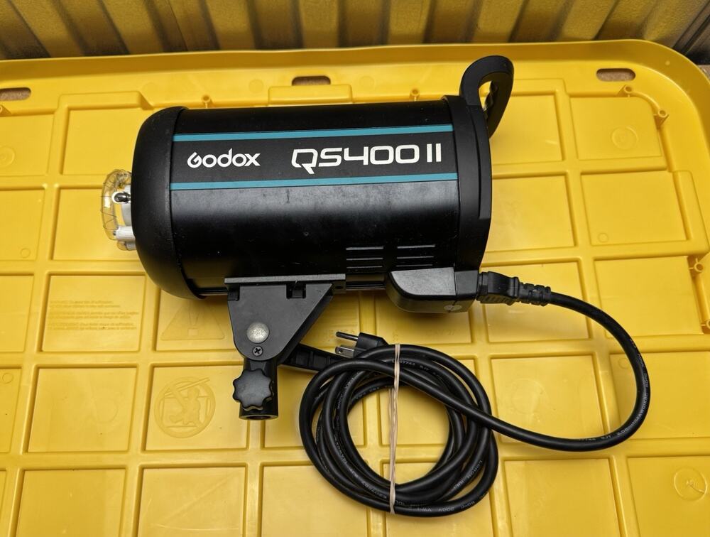Godox QS400II 400Ws Studio Strobe Monolight 110V AC LCD Bowens Mount